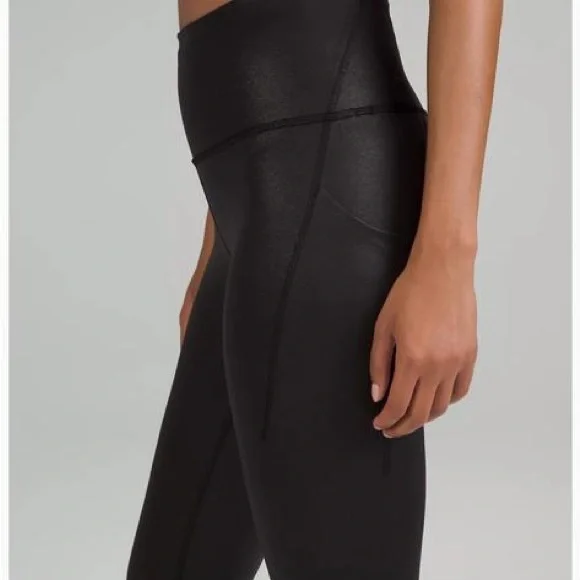 Wunder Train High-Rise Tight with Pockets 25"
Foil - Picture 4 of 7